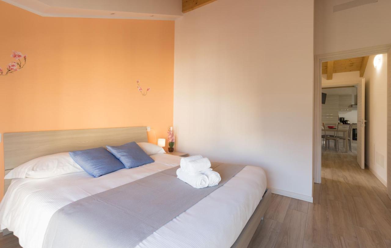 コーリコResidenze Larianeアパートメント エクステリア 写真